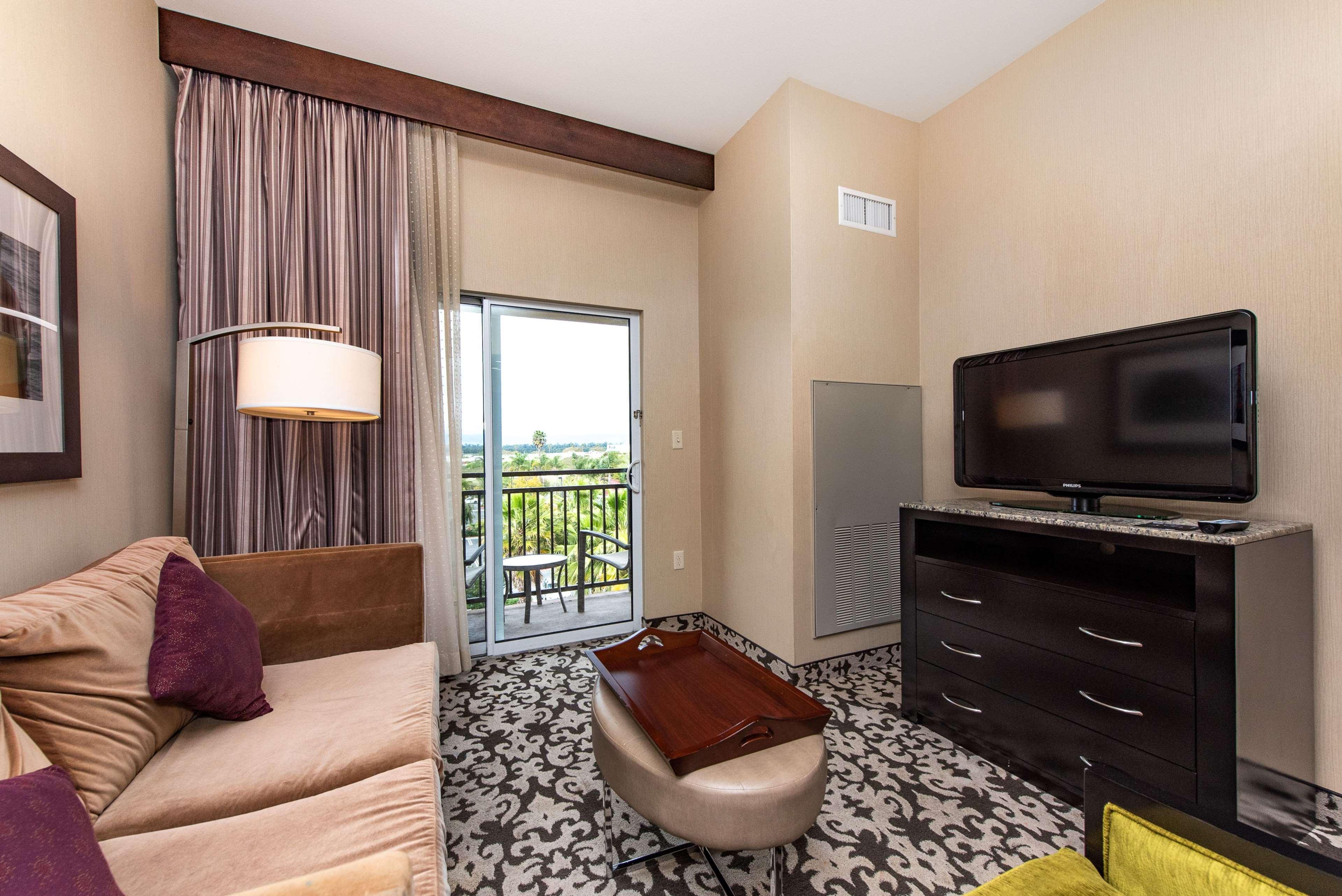 Homewood Suites By Hilton Oxnard/Camarillo Exterior photo