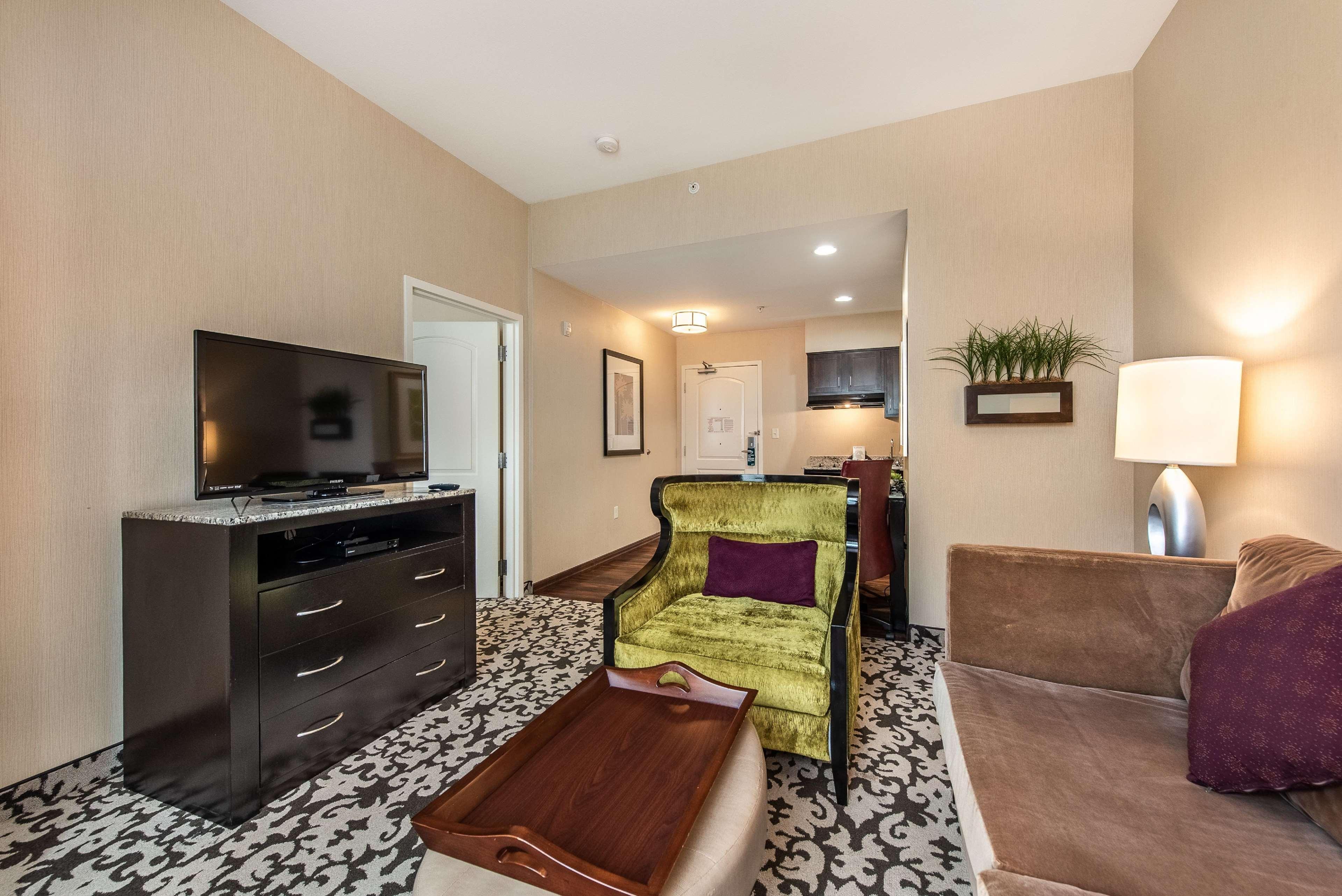 Homewood Suites By Hilton Oxnard/Camarillo Exterior photo