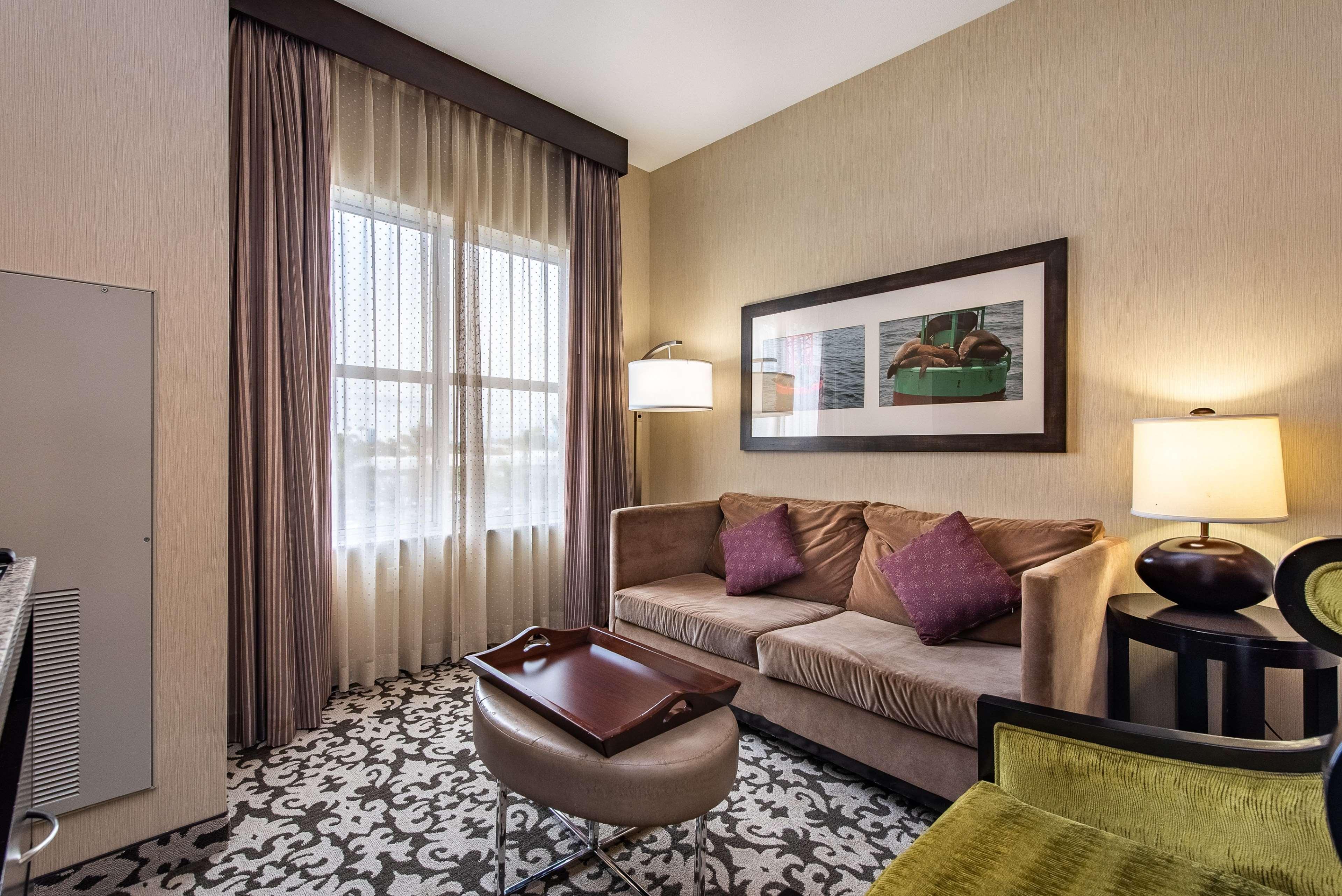 Homewood Suites By Hilton Oxnard/Camarillo Exterior photo